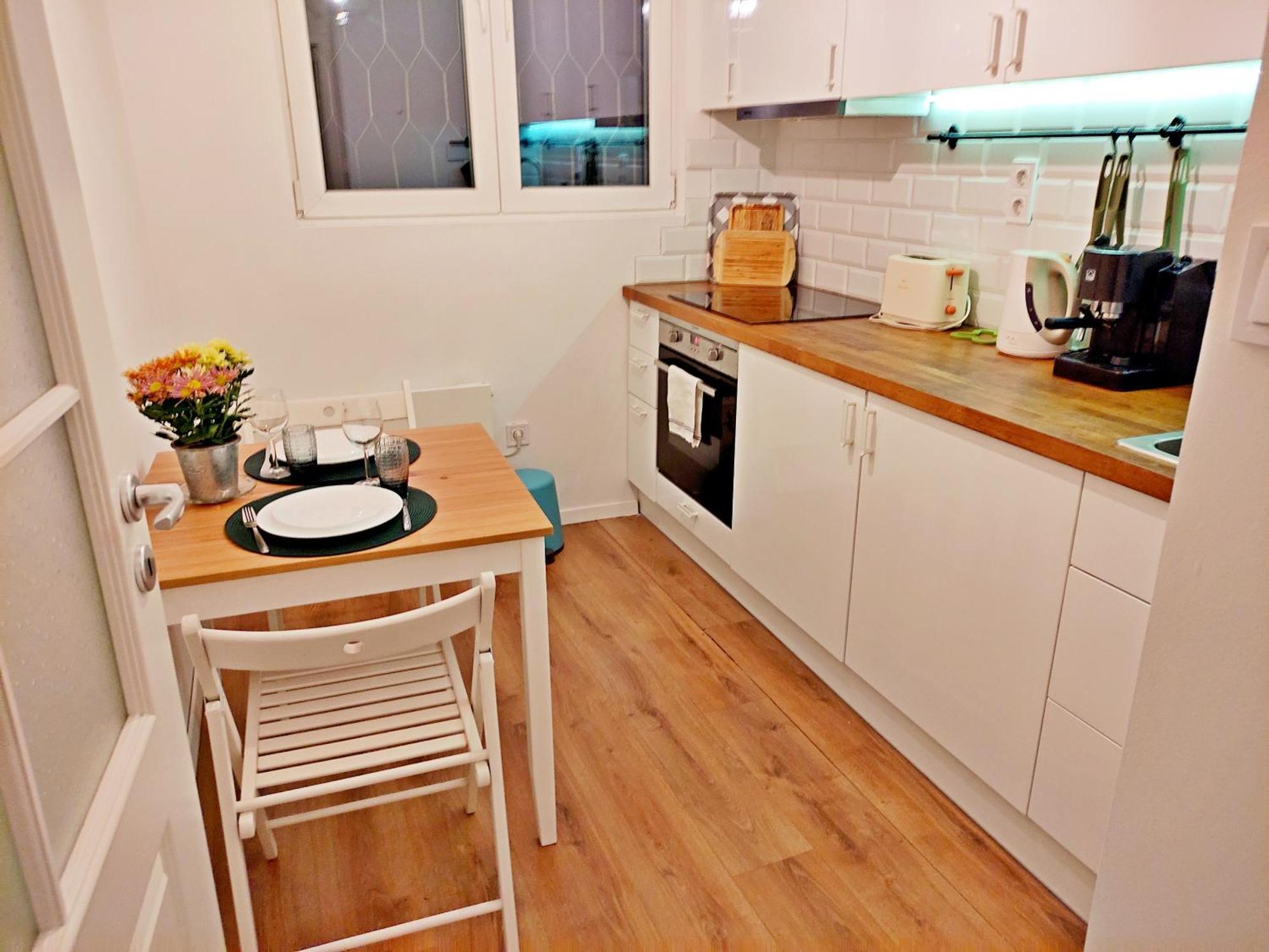 Top Centre 1 Bedroom Apt Next To Vitosha Blvd. Sofia Exterior photo