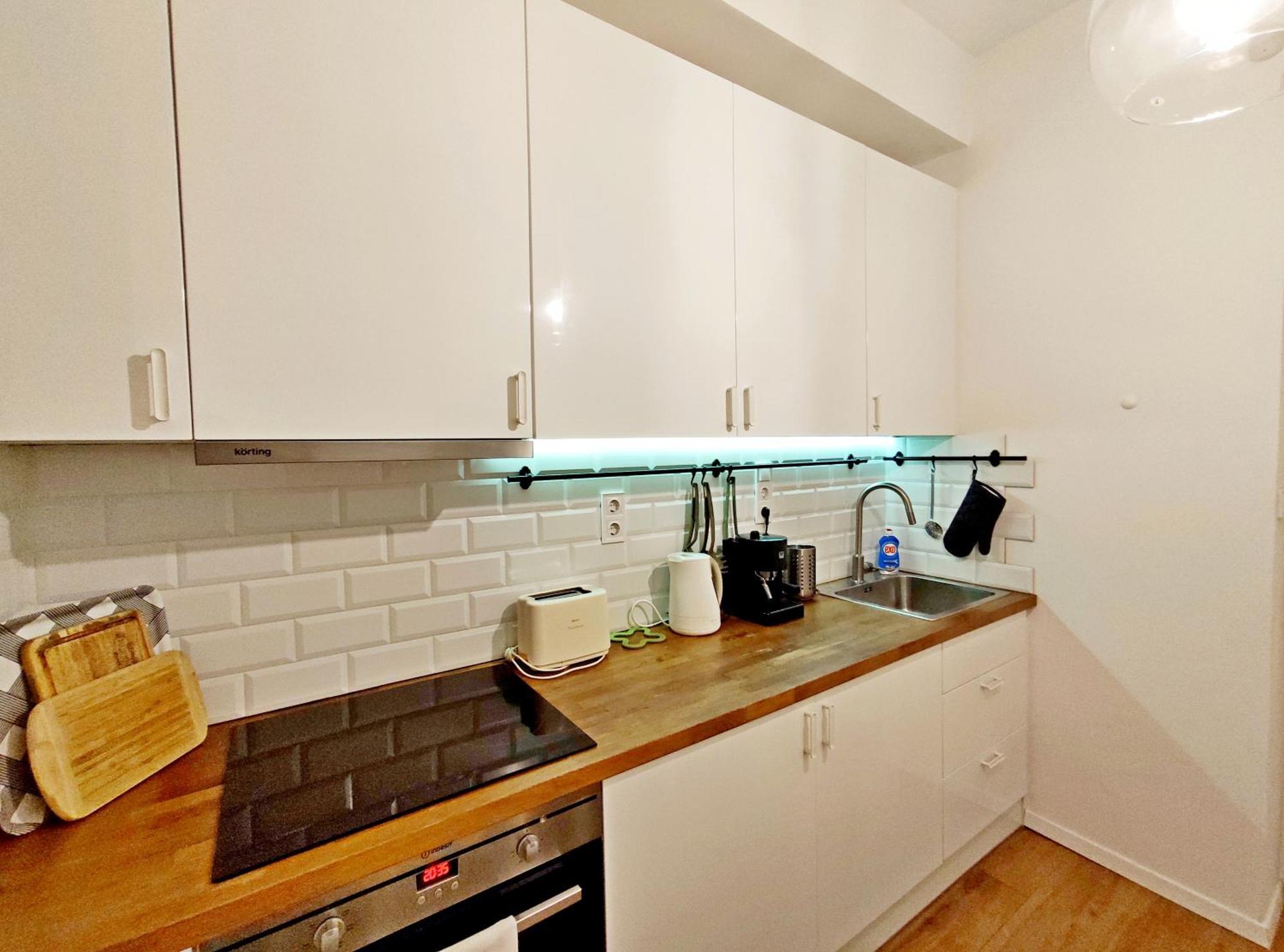 Top Centre 1 Bedroom Apt Next To Vitosha Blvd. Sofia Exterior photo